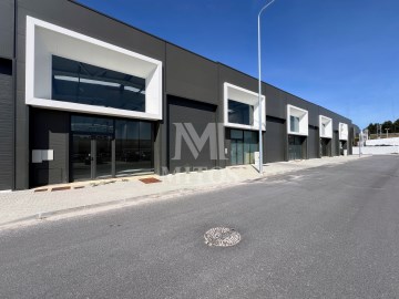 Industrial building / warehouse in Palmeira de Faro e Curvos