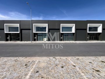 Industrial building / warehouse in Palmeira de Faro e Curvos