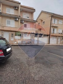 House 3 Bedrooms in Carcavelos e Parede