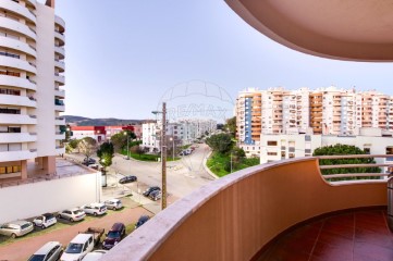 Apartment 3 Bedrooms in Póvoa de Santa Iria e Forte da Casa