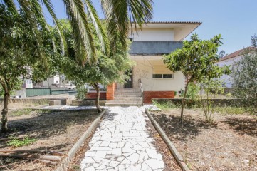 House 10 Bedrooms in Carcavelos e Parede