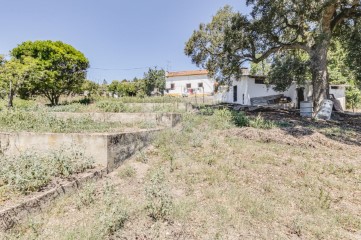 Maison 2 Chambres à Lousa