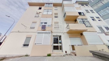 Apartment 3 Bedrooms in Carnaxide e Queijas