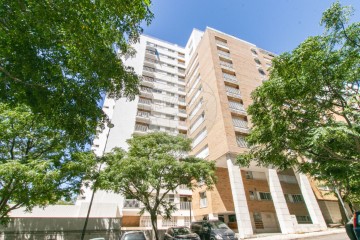 Appartement 3 Chambres à Lumiar