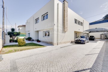 Casa o chalet 4 Habitaciones en S.Maria e S.Miguel, S.Martinho, S.Pedro Penaferrim