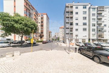 Apartamento 1 Quarto em Venteira