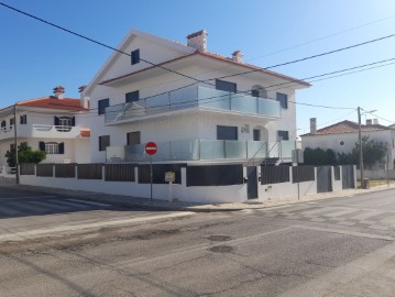 House 8 Bedrooms in Palmela