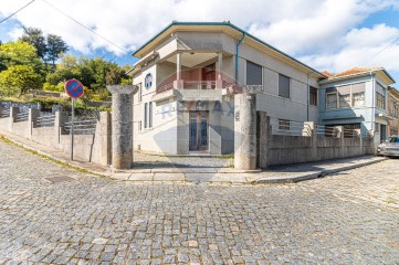 Quintas e casas rústicas 4 Quartos em Gondomar (São Cosme), Valbom e Jovim