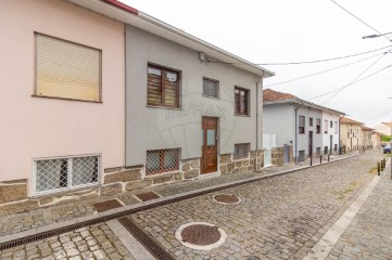 House 3 Bedrooms in Santa Marinha e São Pedro da Afurada