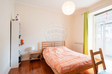 Apartment 6 Bedrooms in Penha de França