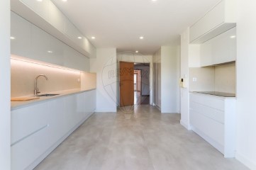 Apartamento 4 Quartos em Algés, Linda-a-Velha e Cruz Quebrada-Dafundo