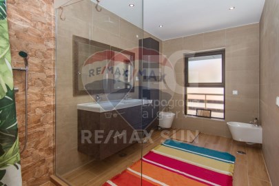 Apartment 4 Bedrooms in Silves
