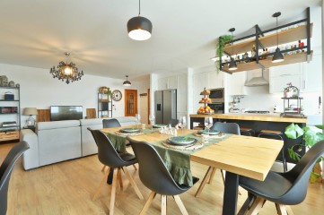 Apartment 3 Bedrooms in Carcavelos e Parede