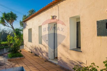 House 2 Bedrooms in Boliqueime