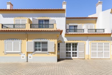 House 3 Bedrooms in Vila Nova de Cacela