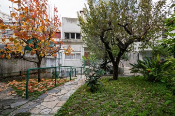 House 6 Bedrooms in Olivais