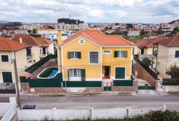 Moradia 5 Quartos em Venda do Pinheiro e Santo Estêvão das Galés