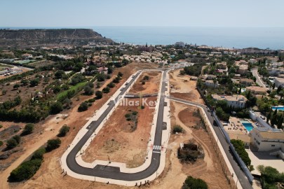Plot to build a villa with sea view