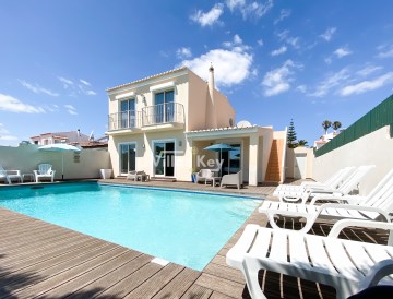 Villa with pool for sale in Lagos Portugal
