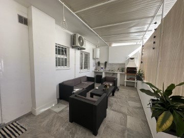 Vende-se apartamento T2 com Quintal em Olhão