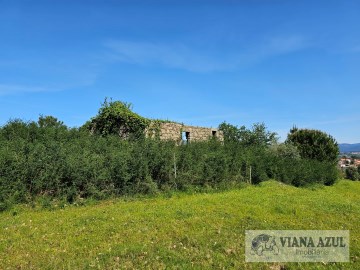 Vianaazul - Quintinha com casa em pedra para resta