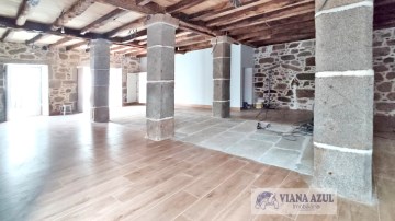 Loja para arrendamento centro histórico de Viana d