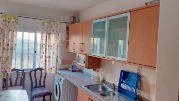 Sale 2 bedroom flat (3 rooms) - Alfornelos - Colin