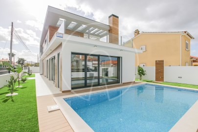 Villa individuelle de 4 chambres avec piscine chau