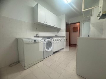 Apartment 3 Bedrooms in Casal de Cambra