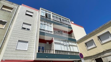 Apartamento 2 Quartos em Queluz e Belas