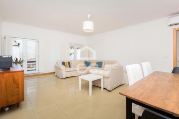 Apartment 3 Bedrooms in Évora (São Mamede, Sé, São Pedro e Santo Antão)