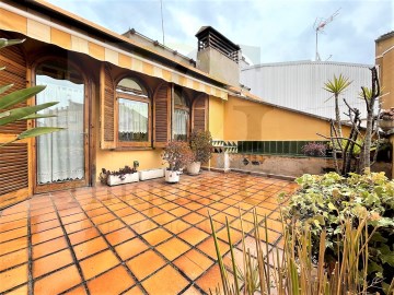 House 3 Bedrooms in Poble Nou