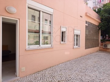 Apartamento T1 na Avenida de Roma, Lisboa