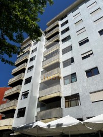 Apartamento 3 Quartos em Vila Nova de Famalicão e Calendário