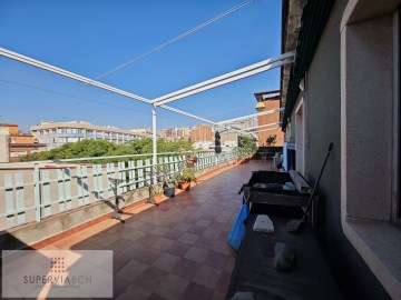 Penthouse 4 Bedrooms in Gràcia