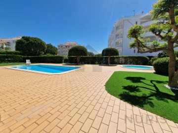 1 Bedroom Apartment for Annual Rental in Praia da 