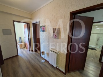 Apartment 3 Bedrooms in Oliveira do Bairro