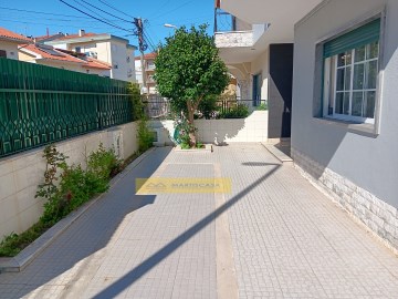 Casa o chalet 4 Habitaciones en Algueirão-Mem Martins