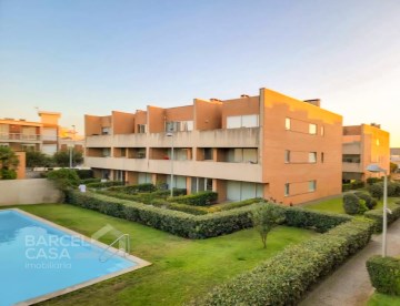 T2 com terraço e lugar de garagem, em condomínio f