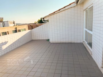 Apartamento T3 duplex com terraço e garagem fechad