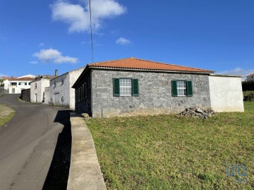 Moradia 2 Quartos em Velas (São Jorge)