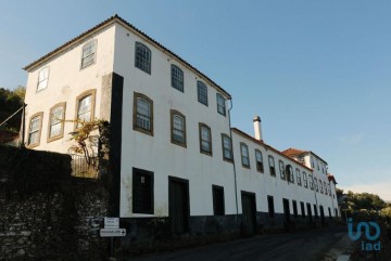 Quintas e casas rústicas 14 Quartos em Vilarinho dos Freires