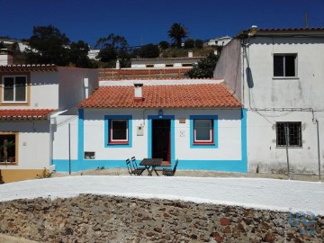 House 2 Bedrooms in Aljezur