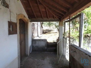 House 2 Bedrooms in Casais e Alviobeira