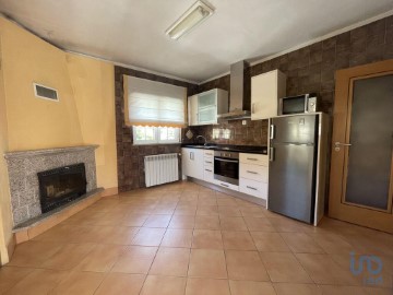 House 3 Bedrooms in Fontes
