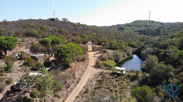 Terreno em Bensafrim e Barão de São João