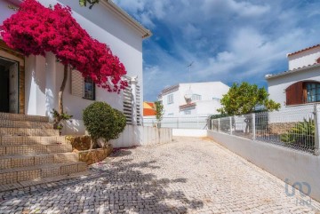 House 3 Bedrooms in Altura