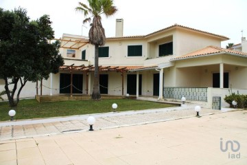 House 6 Bedrooms in Carvalhal