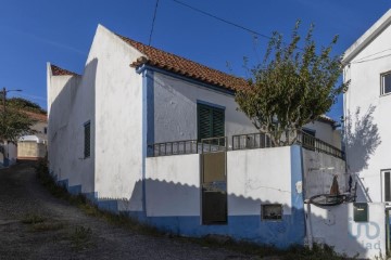 House 2 Bedrooms in Arranhó