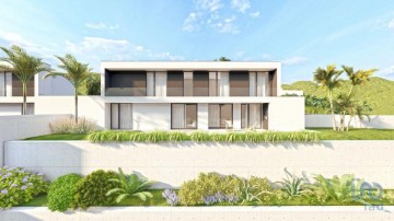 House 3 Bedrooms in Caires